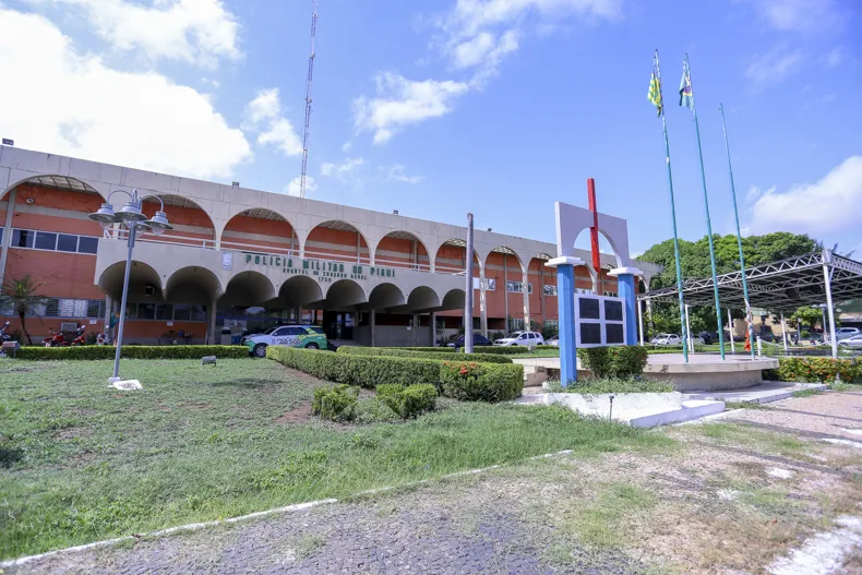 Quartel do Comando Geral da PMPI (Foto: Arquivo/Cidadeverde.com)