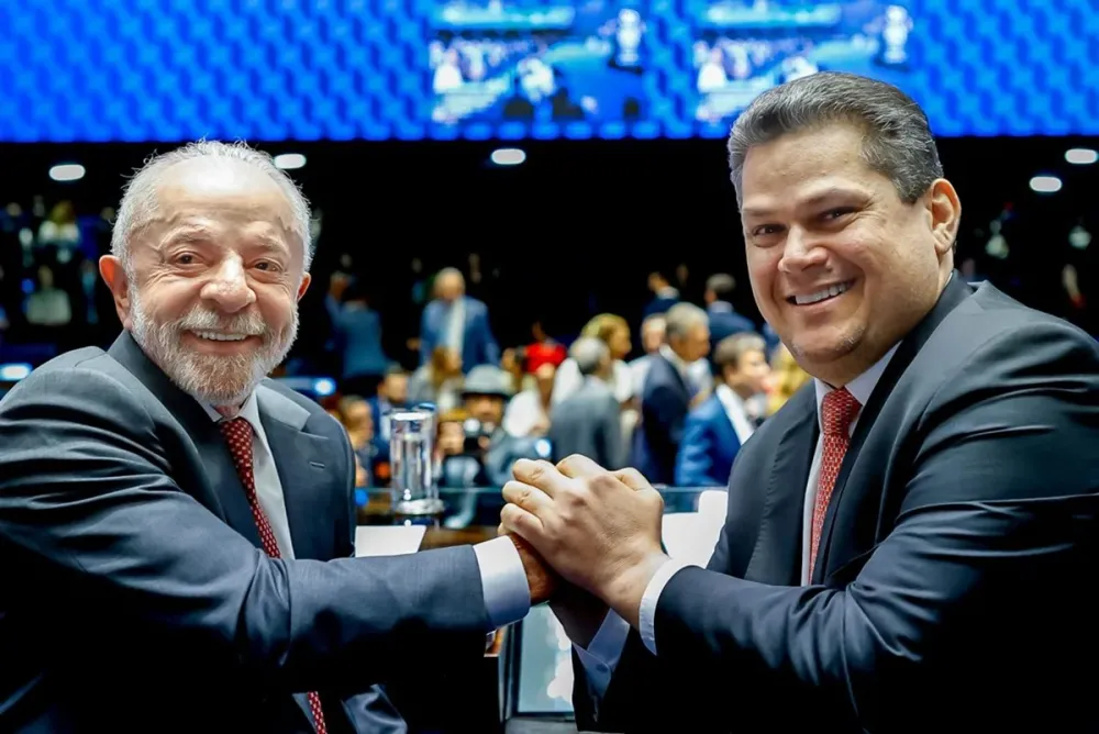 Lula e Alcolumbre (Divulgação/ Ricardo Stuckert).